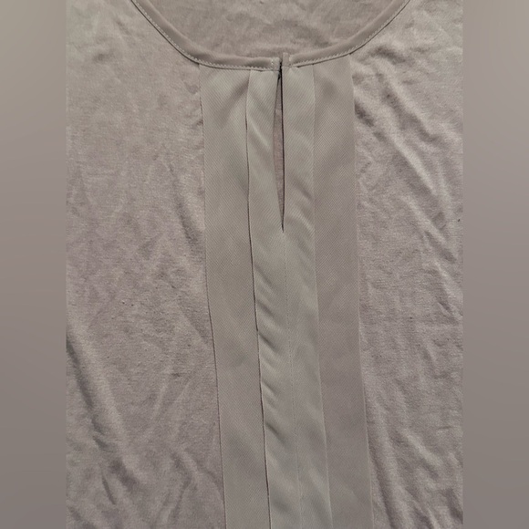 Banana Republic Blush Pink Pleated Front Sleeveless Blouse – Size M - Picture 3 of 4